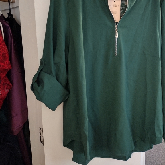 Women's plus size shirt, emerald green with half zip, size 2XL - Picture 3 of 6